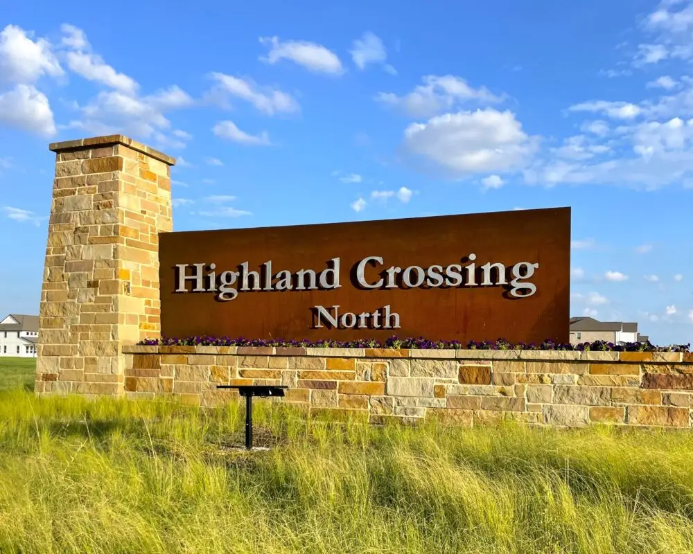 Highland Crossing Monument Sign